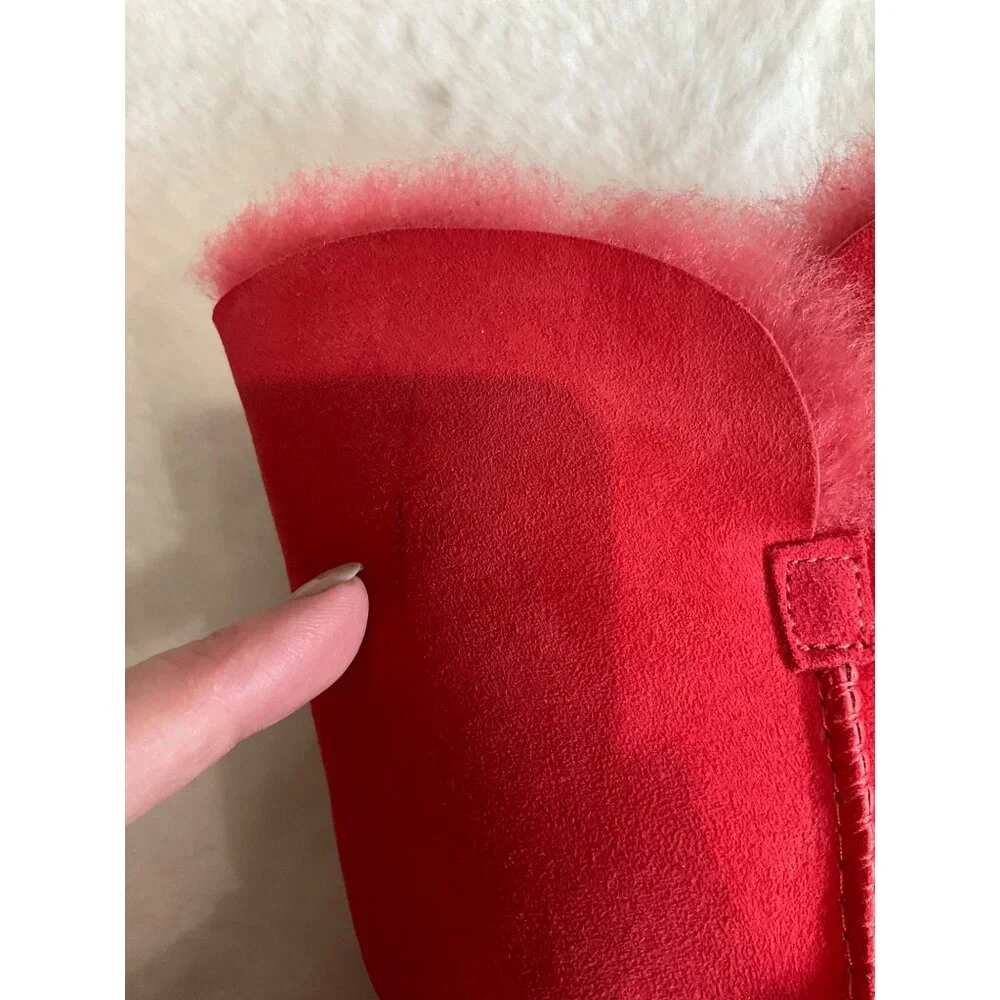 UGG Australia size 6 Classic Cuff Short Boot in RED NEW in Box Women's - Picture 8 of 11